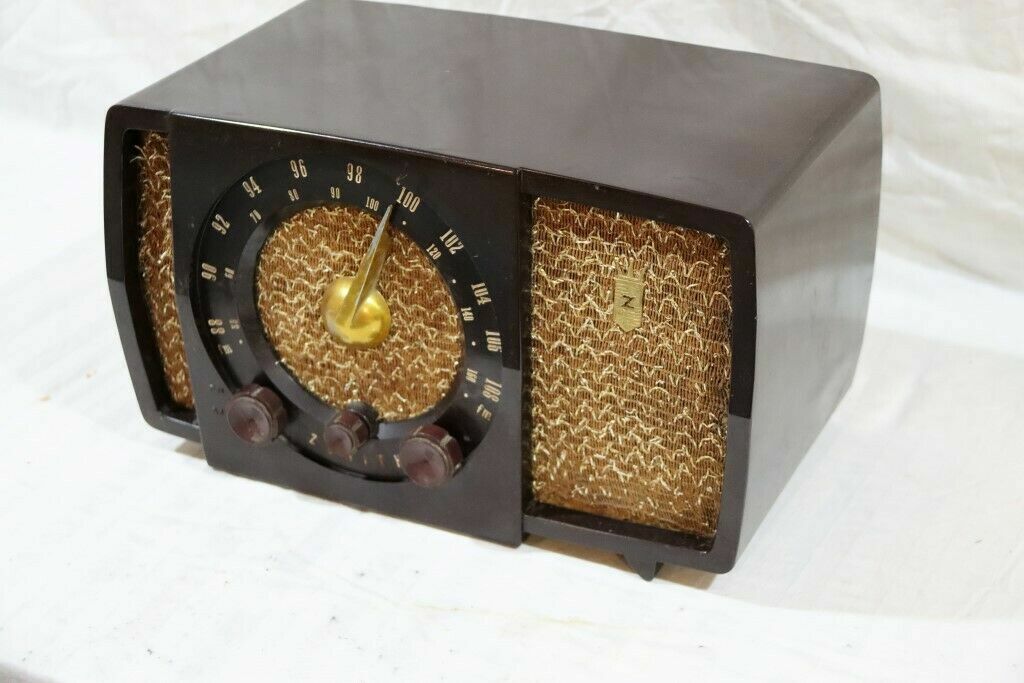 NEAT! RETRO VTG-MID 1950's Zenith H723 Bakelite Tube AM*FM
