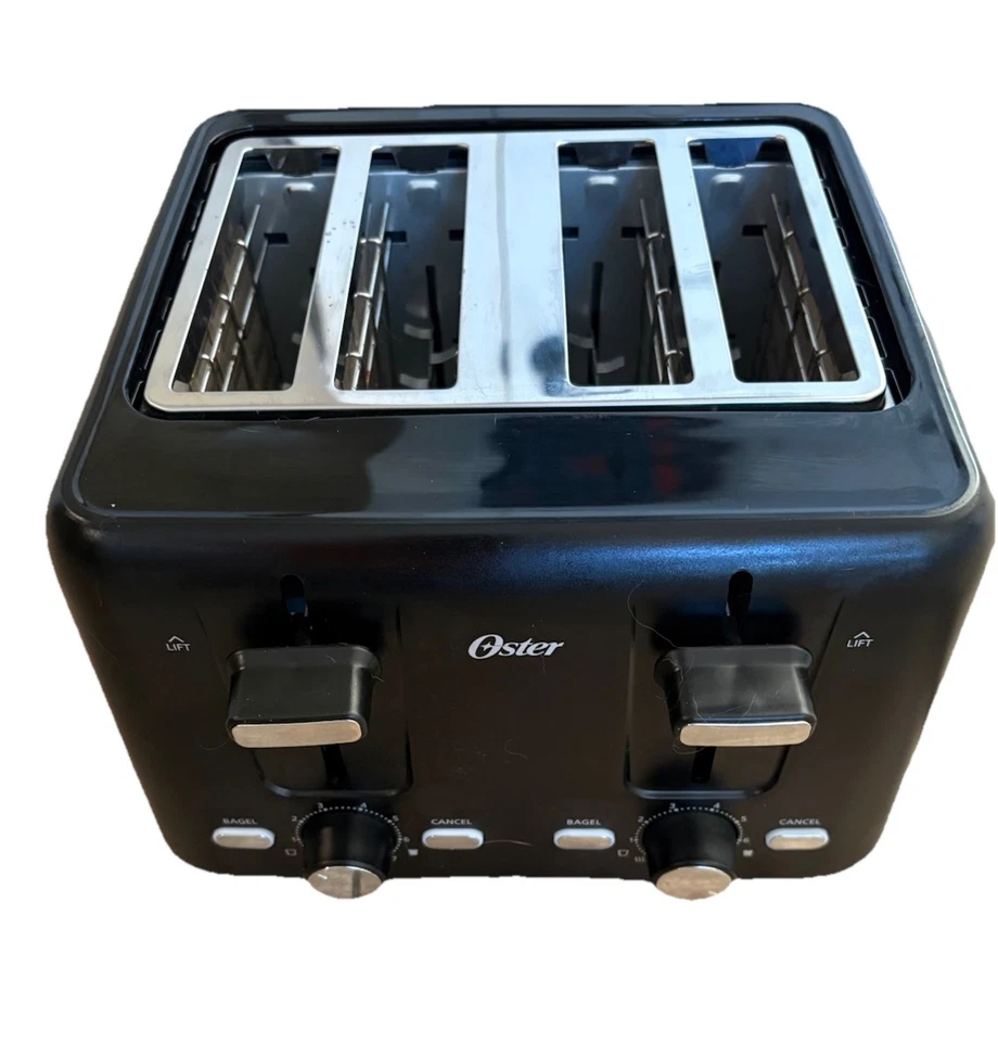 Tostadora Oster 4 Rebanadas Ranuras Extra Anchas con Bagel y Ajustes de Recalentamiento, Negra Foto 3 de 4
