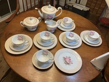 Noritake Nippon Toki Kaisha 23 Piece Set Tea Set Rose Pattern