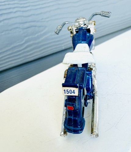 SSK 1:26 Scale Diecast "Champ of the Road" MotorCycle, Harley Davidson Blue Bike - Picture 5 of 8