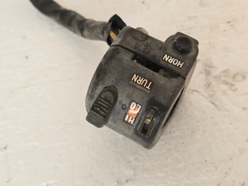 Yamaha DT400 1976 Enduro manillar izquierdo controles bocina señales de giro alto bajo YHA209 Foto 4 de 4