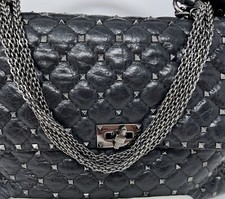 ショルダーバッグ ROCKSTUD SHOULDER BAG Valentino Garavani Rockstud Shoulder Bag Quilted Bags