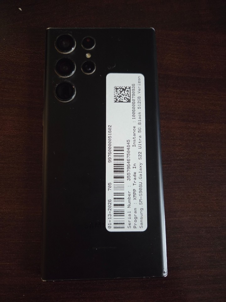 Photo inspiration: Samsung Galaxy S22 Cracked Screen Replacement Reference: Samsung Galaxy S22 Ultra Cracked Screen Powers On