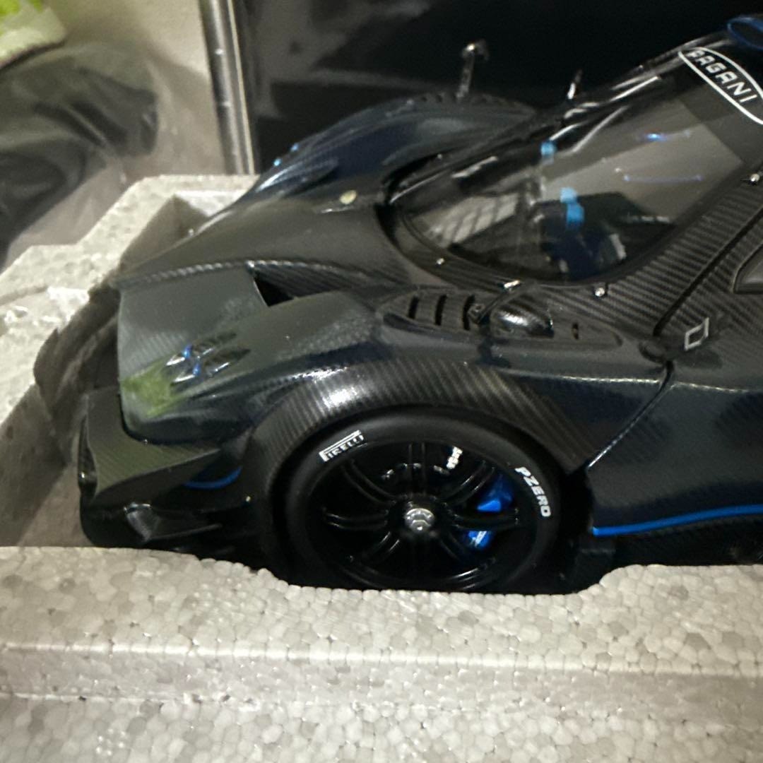 Rare 1/18 Autoart Pagani Zonda Revolucion Blue Carbon with Bonus