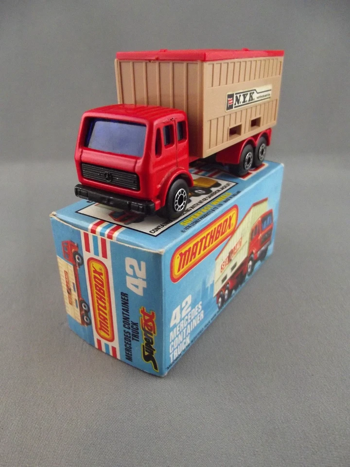 MATCHBOX SUPERFAST 42 MERCEDES CONTAINER TRUCK NYK LABELS MINT IN EXCL BOX 1977 - Image 3 of 4