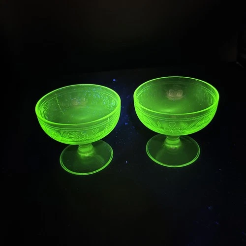 Hazel-Atlas Cloverleaf Green Depression Glass Footed Sherbet Dish 1930s - Glows!