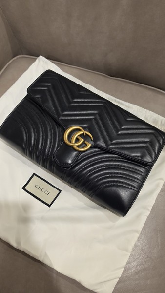 Gucci GG Marmont Black Matelasse Quilted Leather Clutch Gold HW Dust Bag