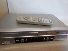 JVC HR-XVC25U DVD VCR VHS Player Combo With Remote- Power Tested Only
