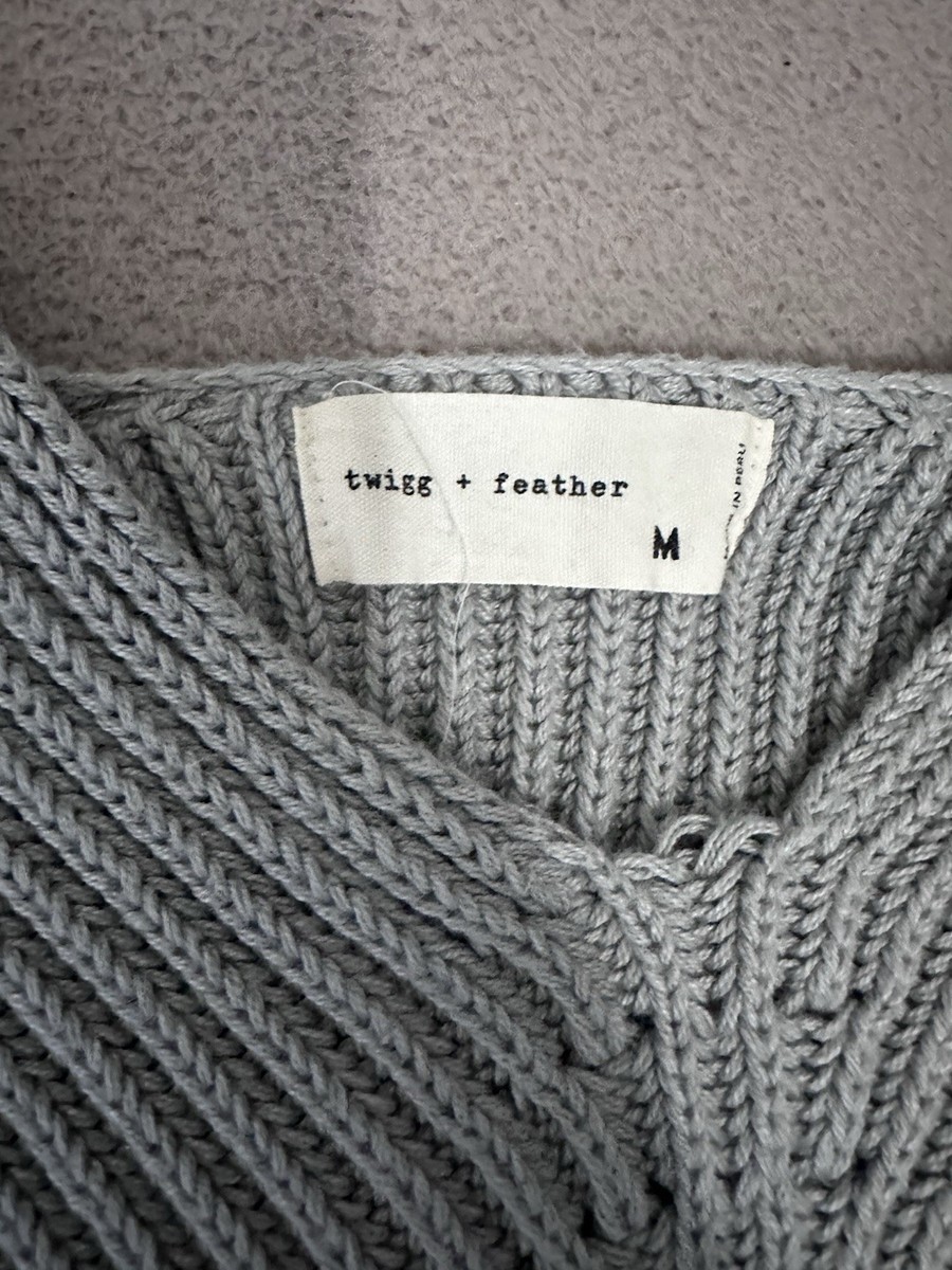 Twigg + Feather Grey Knit V-Neck Sweater Women Size M Asymmetric High Low Hem View 6
