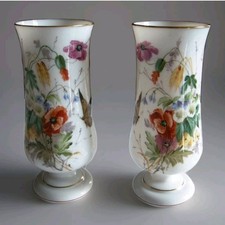 TRES BELLE  PAIRE DE VASES EN VERRE OPALIN DECOR