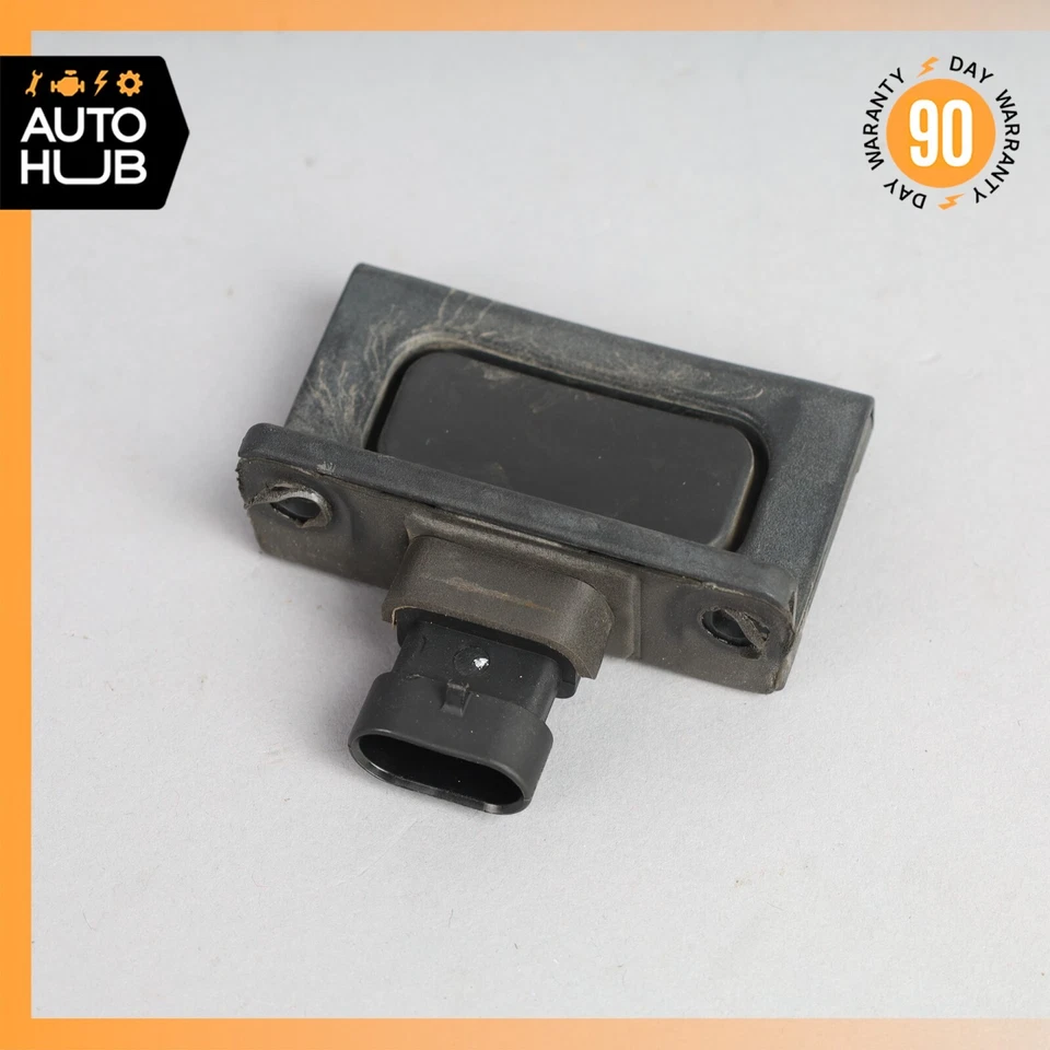 04-13 Cadillac XLR Front Right or Left Door Switch Button 10340311 OEM - Image 2 of 4