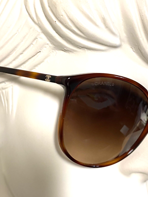 Authentic Chanel Sunglasses Vintage Brown Gold CC Logo  display picture 3