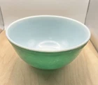 Pyrex 403 Vintage Primary Colors Green Nesting Mixing Bowl 2.5 Qt