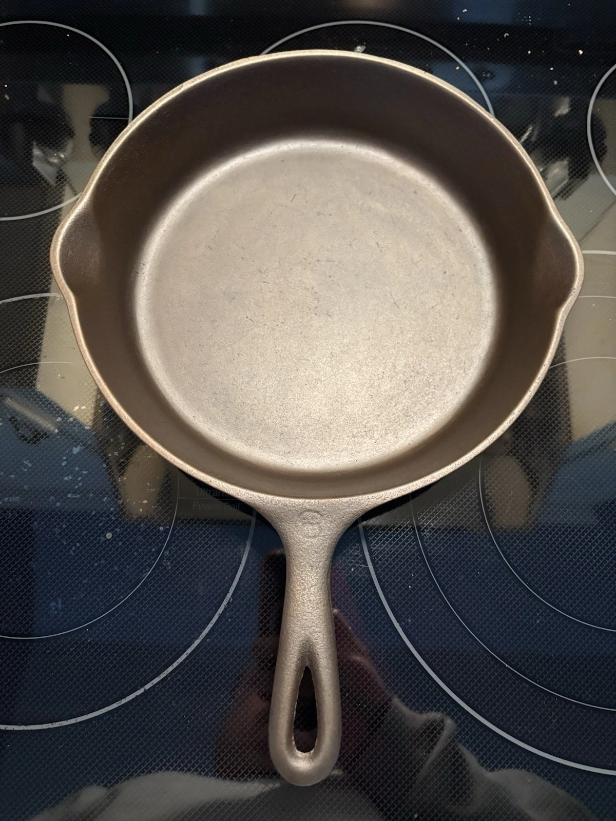 Cast Iron #8 10 Inch Round Frying Pan Flat-Bottomed. Possibly BSR