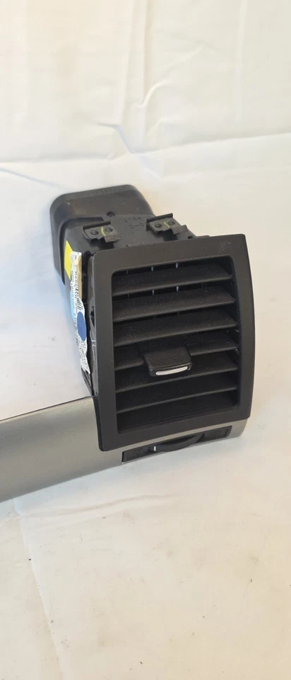 2007-2010 Saturn Outlook Dash Passenger Right Air Vent OEM Grade A Free Shipping - Image 2 of 4