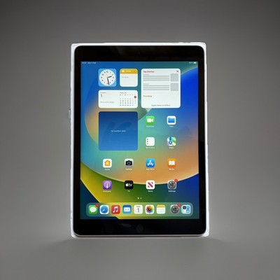 Apple iPad 9. Gen (2021) 10,2'' - 64GB - Wi-Fi - Silber - A2602 - US SPEC #M