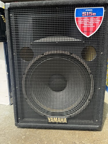 Yamaha S15e 15" Passive 2-Way PA Speaker 250W RMS Wired Black