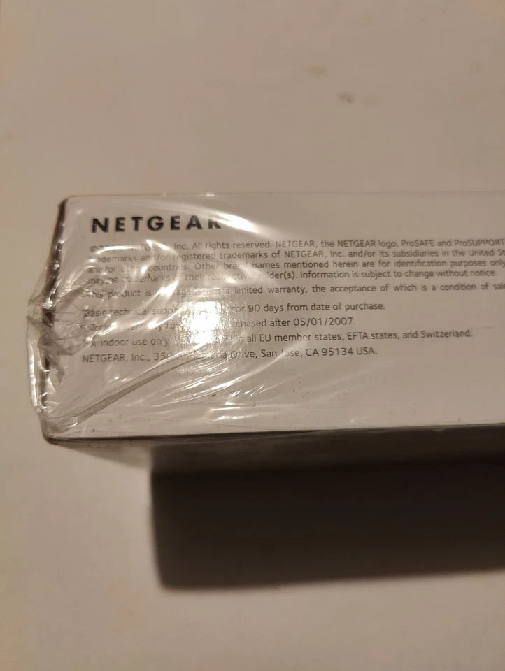 NETGEAR ProSafe Plus GS116Ev2 16 Port Gigabit Ethernet Managed Switch Brand New! - Image 3 of 4