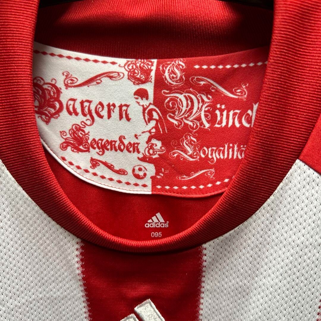 Vintage Robben Bayern Munich 10/11 Size L didas Soccer