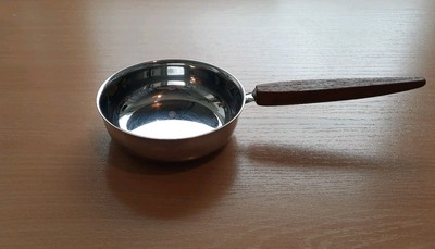 Butterpfanne Stielpfännchen Edelstahl mit Stiel aus Teakholz Durchmesser 10,5 cm