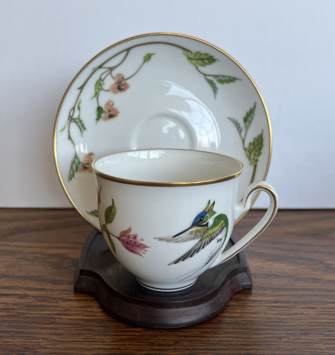 Vintage Bavarian Porcelain Hummingbirds of the World Tea Cup Vintage Bavarian Porcelain Hummingbirds of the World Tea Cup