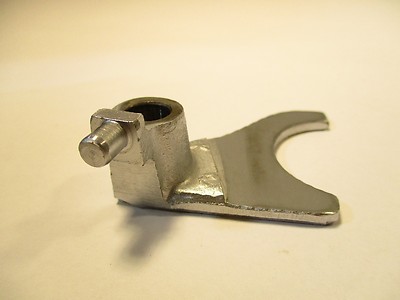 SUZUKI TM400 TS400 NEW OEM GEAR SHIFT SHIFTER FORK TS TM 400 25221