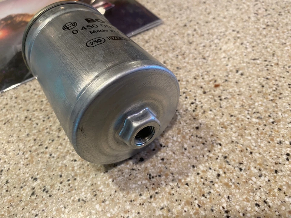 FILTRO DE COMBUSTIBLE MERCEDES BENZ BOSCH W107 350SL 450SL W111 280SE 3,5 L W108 280SE Foto 3 de 3