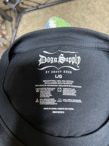 Dogg Supply by Snoop Dogg Negro Gráfico Colorido Camiseta Goteo Tocadiscos - Imagen 5 de 5