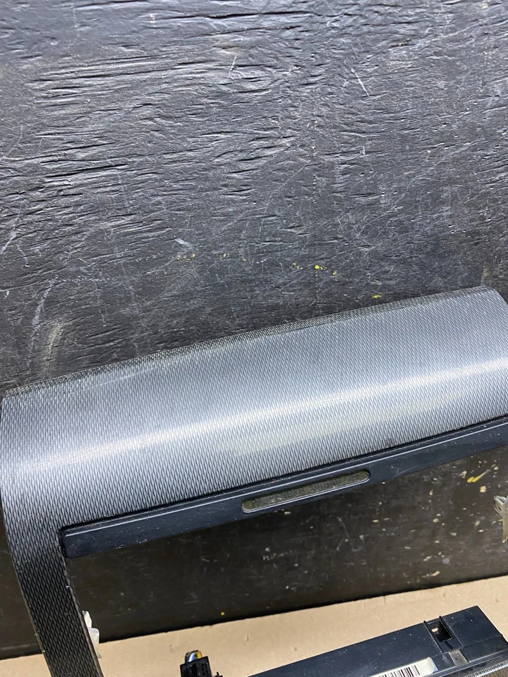 2004年至2008年福特F150无线电气候仪表板边框环绕黑色u5106 DG — 第 4/4 张图片