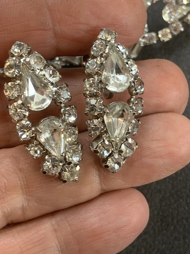 Vintage Clear Prong Set Rhinestone Rhodium Plated Bracelet Earrings Set - Picture 9 of 12