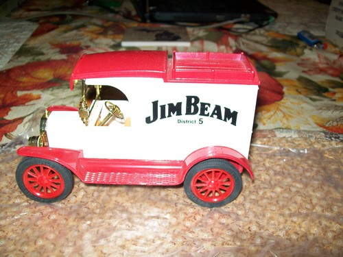 Ertl #9412 1913 Ford Model "T" Van "Jim Beam District 5 #1" Die-cast Bank MIB - Picture 3 of 7