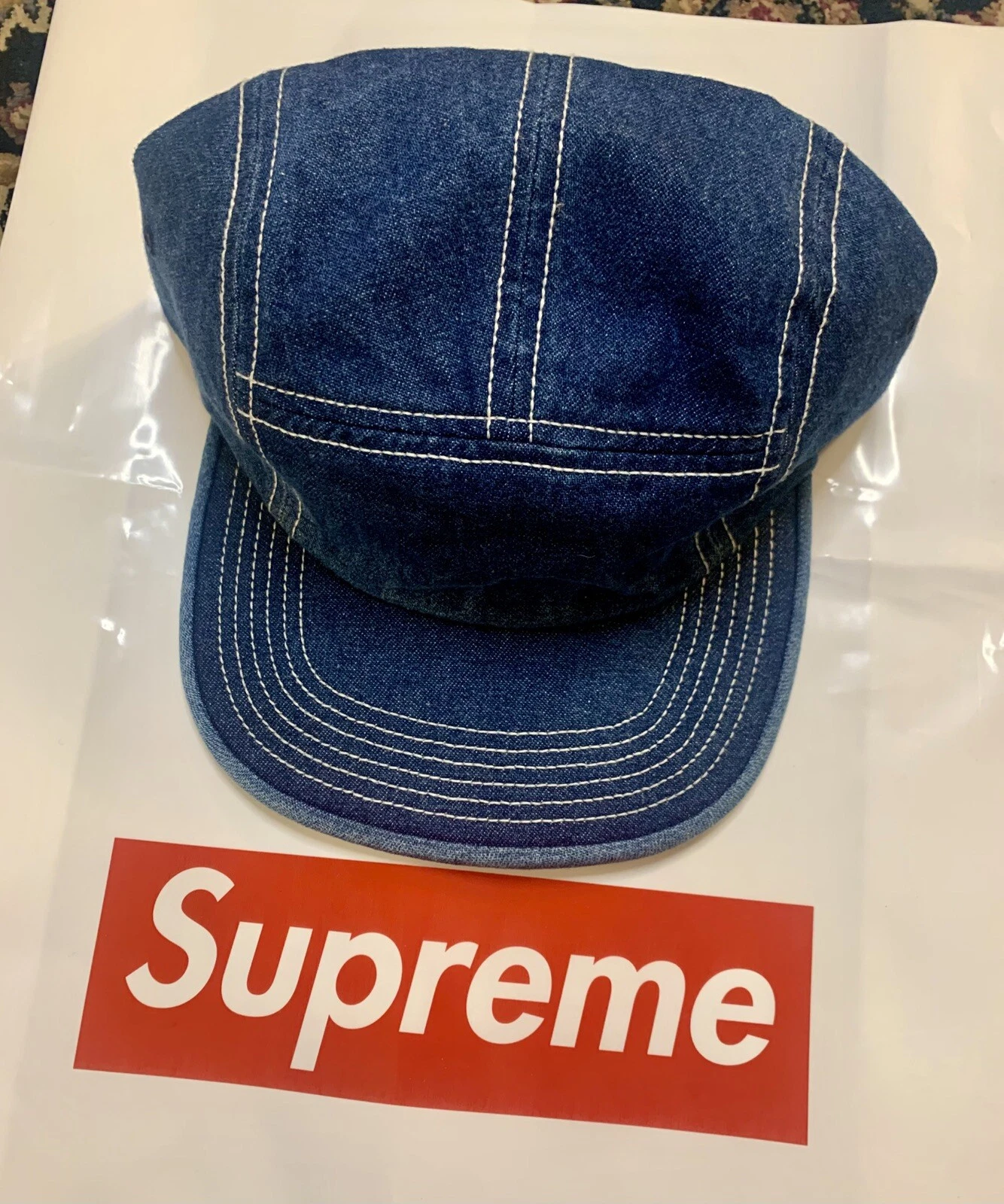 Chapeau denim bleu patch arrière Supreme S/M FW18 neuf