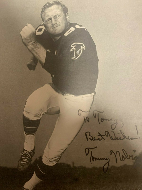 Tommy Nobis Atlanta Falcons HOF 8 x 10 Autographed Black & White Photo 