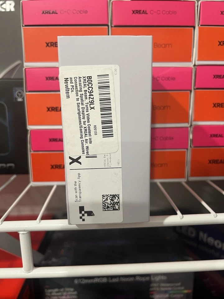 XREAL Beam, un compañero de computación espacial para la línea de gafas AR de XREAL. Foto 2 de 4