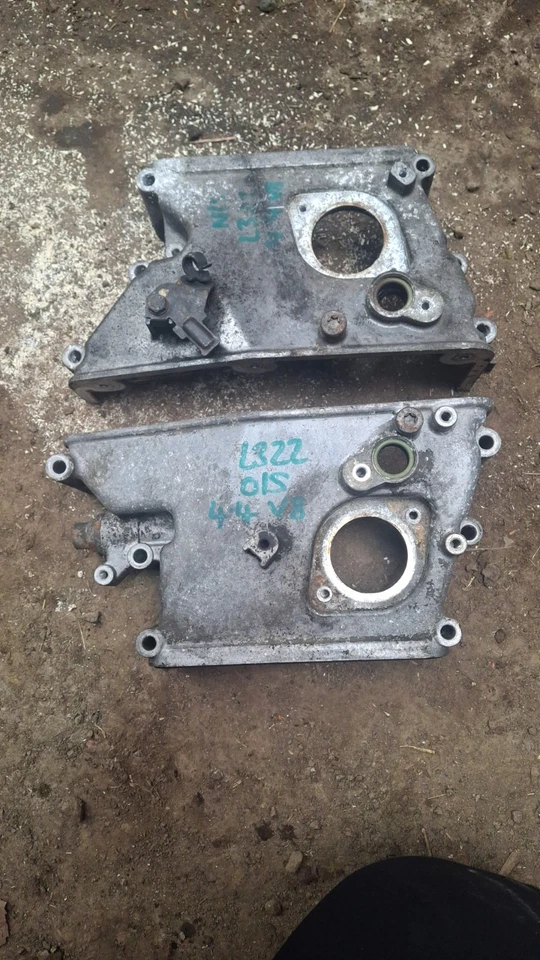 RANGE ROVER L322 4,4 V8 Motor Steuergehäuse 2261745510 2261745507 - Bild 1 von 4