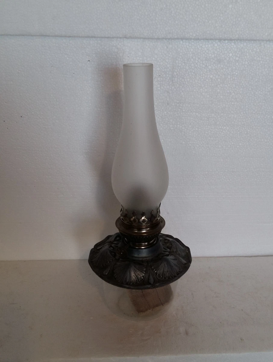 ANCIENNE LAMPE A Petrole Ou A Huile En Laiton Doré EUR 45,00 - FR