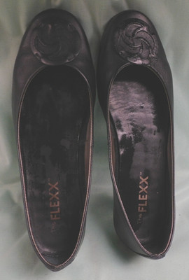 THE FLEXX WOMEN'S SHOES BALLET FLATS BON BON BLACK  EMBOSSED SWIRL ON TOE 9M NEW