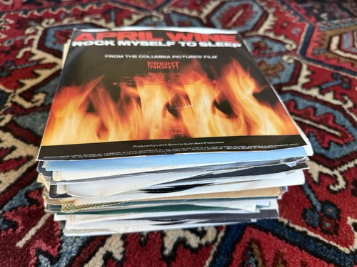 KONVOLUT (50) 45 U/min Schallplatten Rock & Roll Yacht Rock 70er-90er Haarband Bon Jovi