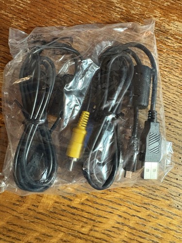Panasonic Digital LUMIX Camera 7.2MP DMC-LS75 With Cables Owner Manual & Box - Picture 8 of 12