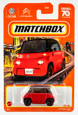 早春セール/DINKEY TOYS   「CITROEN  AMI 6 」 Dinky 557, Citroen Ami 6 - Free Price Guide & Review