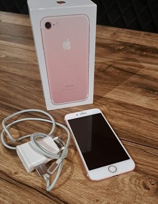 IPhone 7 rose gold, mit Ladekabel, 12 GB Zubehörpaket