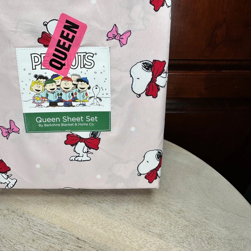 Peanuts Snoopy Bows Queen Sheet Set Pink Berkshire Holiday Christmas Bedding NEW - Image 3 of 4