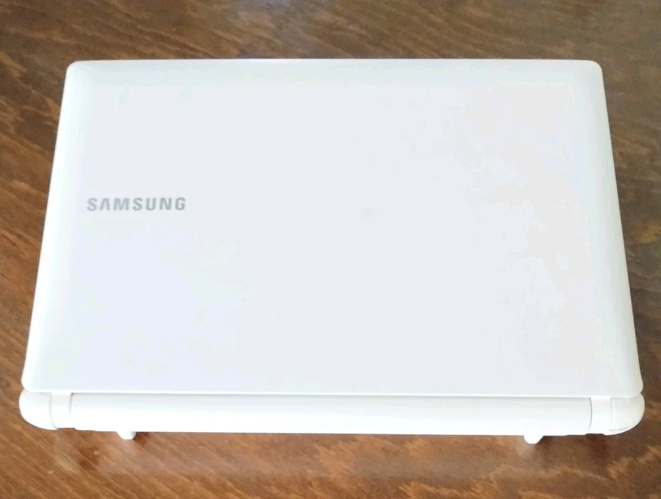 Notebook Samsung N150 Plus Ssd 120gb 2gbRam Cpu Intel N550 - Immagine 4 di 4