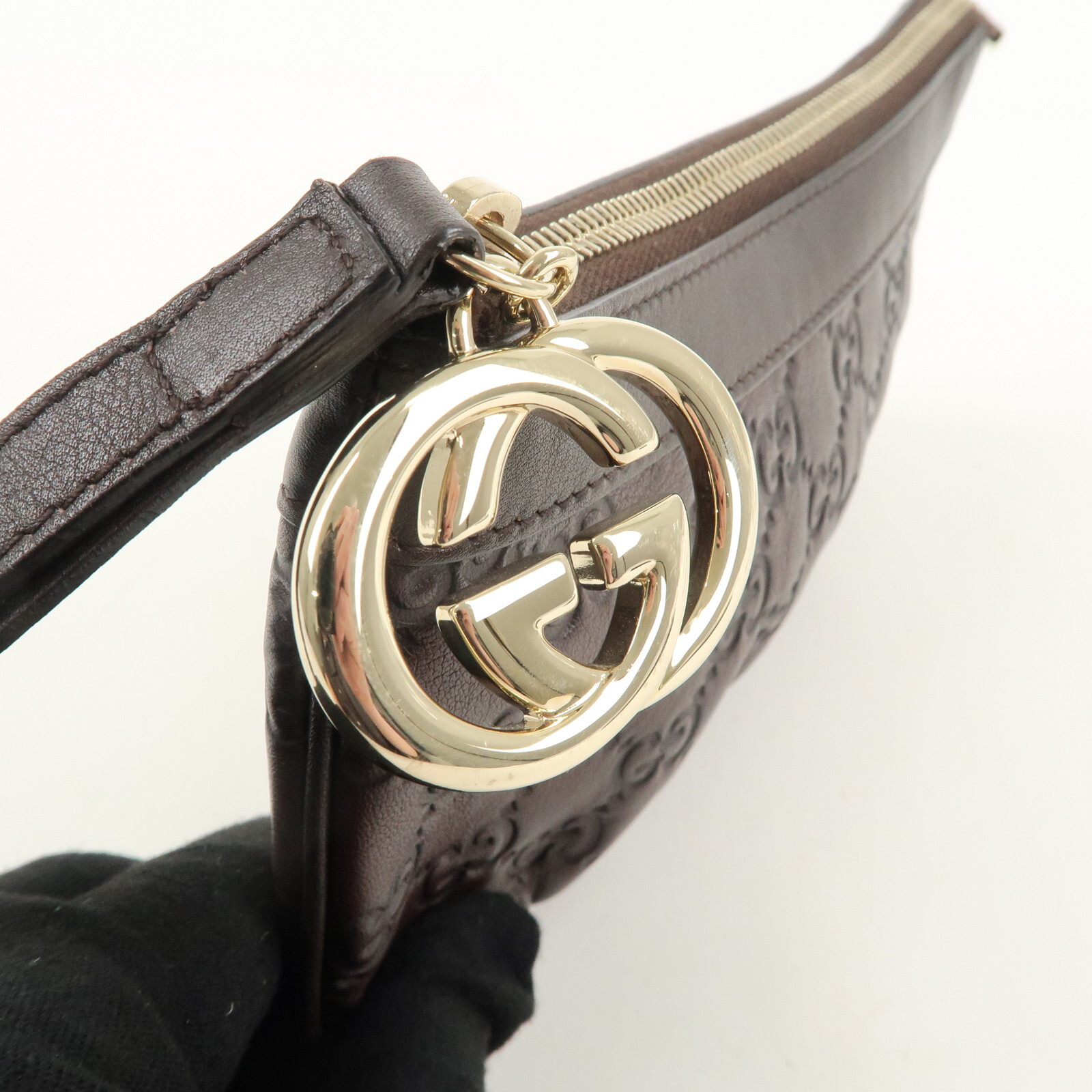 GUCCI Guccisima Interlocking G Accessory Pouch Le… - image 8