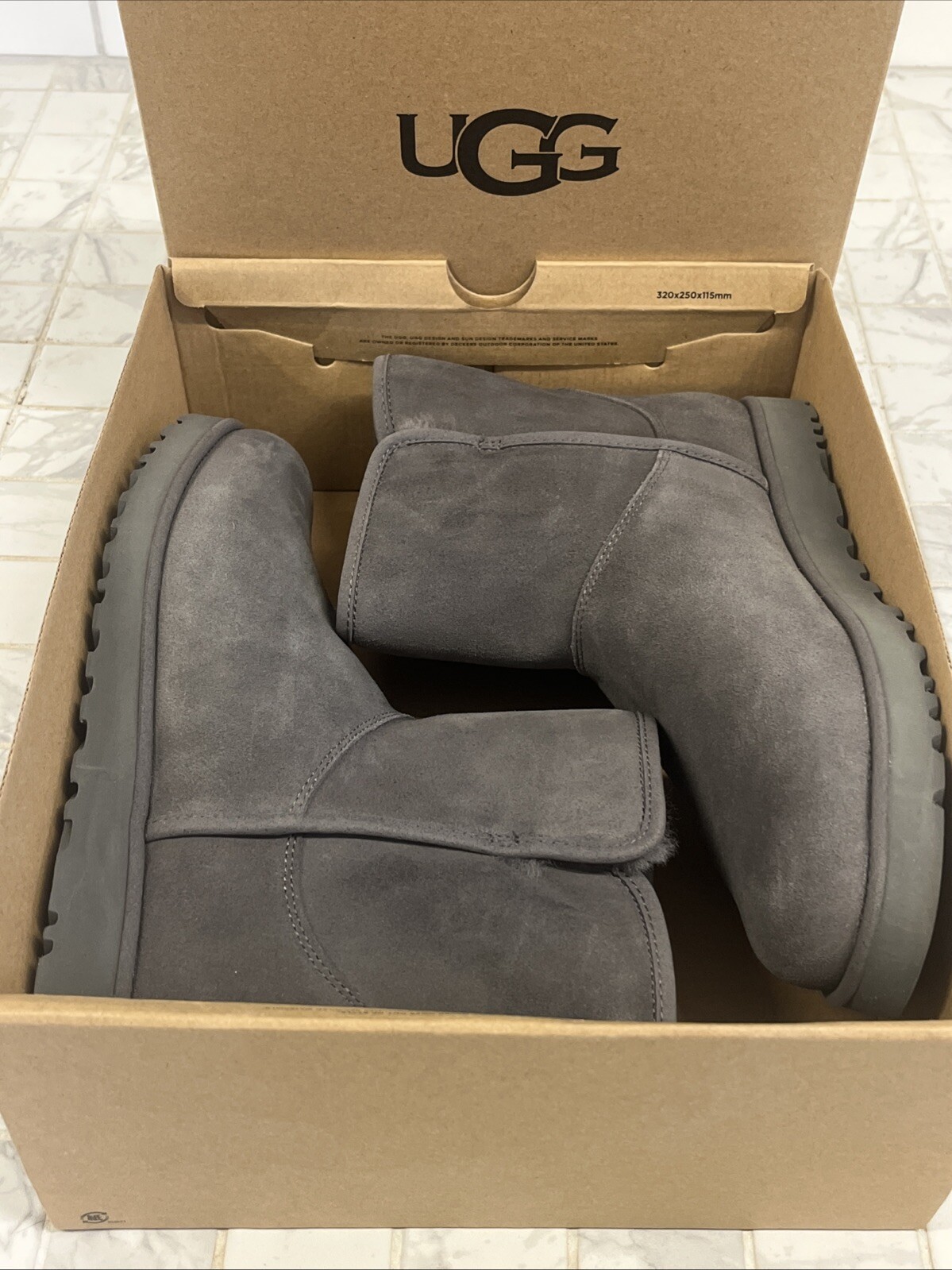 UGG CORY II 1125792 WOMAN’S SIZE 9.5 SLIM BOOTS CHARCOAL (AUTHENTIC) BRAND NEW