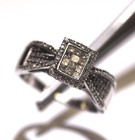 10k white Gold .81 ct.  invisible Princess Diamonds Engagement Ring 3.6g estate — photo 9