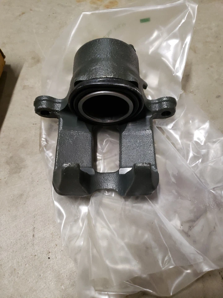 NOS GM 94386704 PINZA DE FRENO DERECHA para 90-92 Geo Storm e Isuzu/Impulse/Stylus  Foto 3 de 4