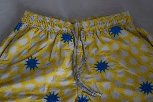 Pantalones cortos de natación Vilebrequin amarillo azul bordados con estampado solar para hombre baúles grandes - Imagen 3 de 16