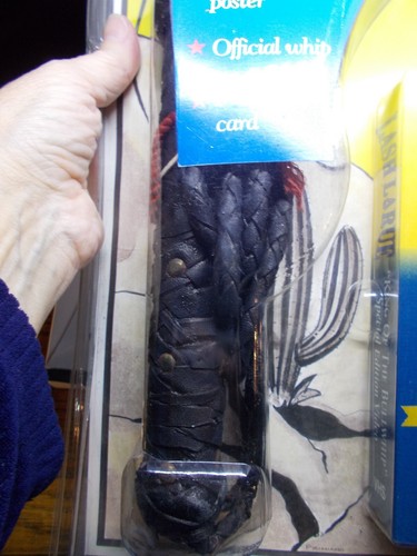 Lash LaRue King of the Bullwhip Official Leather Whip with Instructional Video - Picture 5 of 9