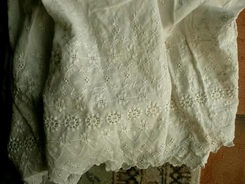 wunderschönes altes Taufkleid auch für antike Baby Puppe - Bild 2 von 3